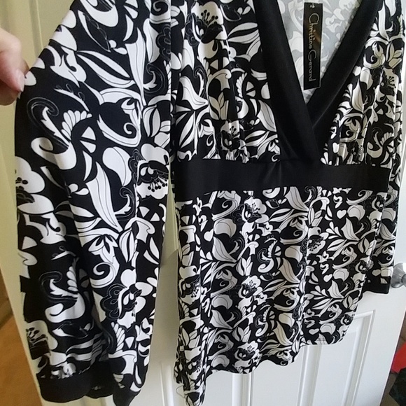 Fun black & white graphic print v neck XL - Picture 4 of 6